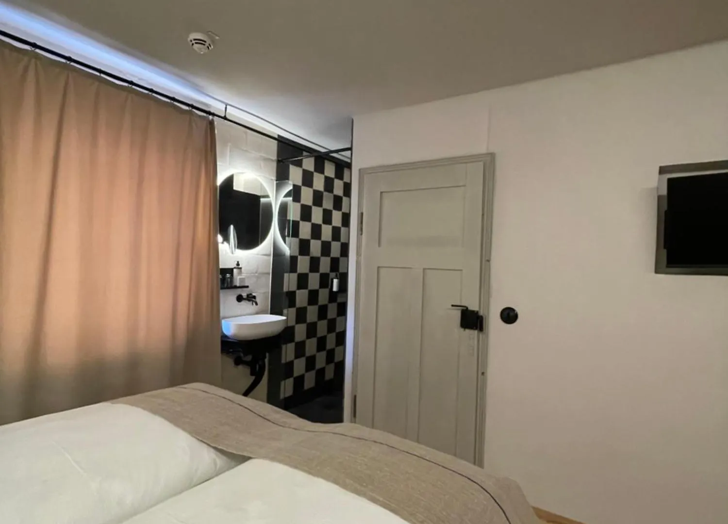 פסאו Hotel Kuehbacher 0*,  גרמניה